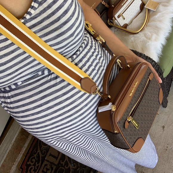 Sale 🎉 brown MK logo crossbody 2019 collection - Picture 2 of 6